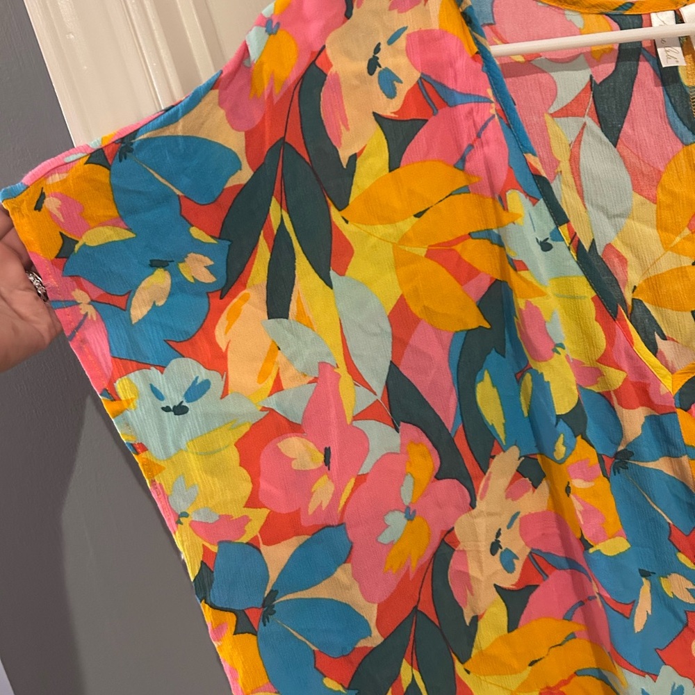 🔆🔆🔆 Anne Cole Women's Vibrant Floral coverup top - Blue, Pink, Yellow - Picture 2 of 4